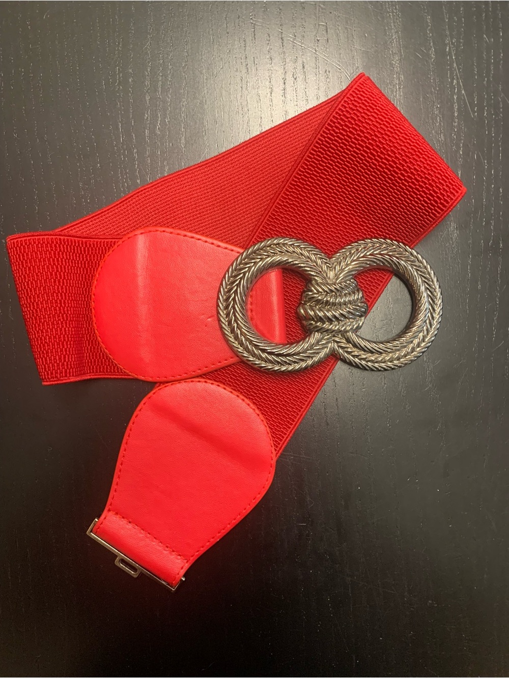 Vintage Red Women's Elastic Waist Belt with Decorative Silver Buckle